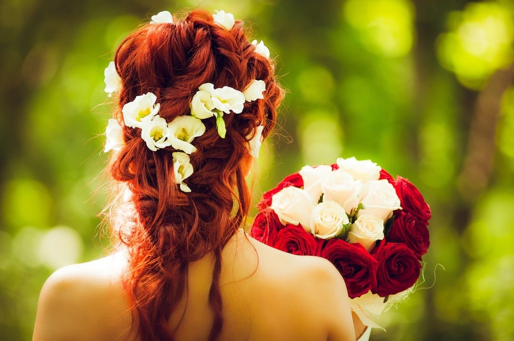Hydrater ses cheveux secs grâce à des huiles naturelles